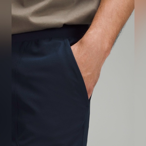 NWT lululemon Men’s ABC Joggers True Navy Size M - Picture 11 of 13